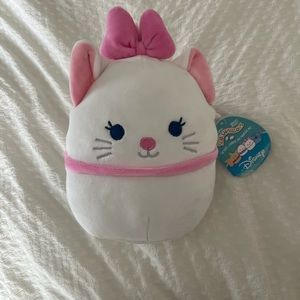 Disney squishmallow Marie